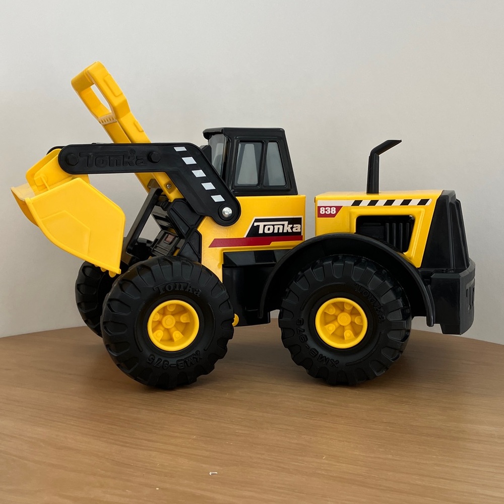 Tonka Front Loader - Picture 1 of 7